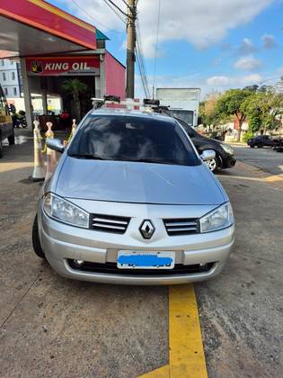 RENAULT MEGANE 1.6 DYNAMIQUE GRAND TOUR 16V FLEX 4P MANUAL RENAULT MEGANE 1.6 DYNAMIQUE GRAND TOUR 16V FLEX 4P MANUAL